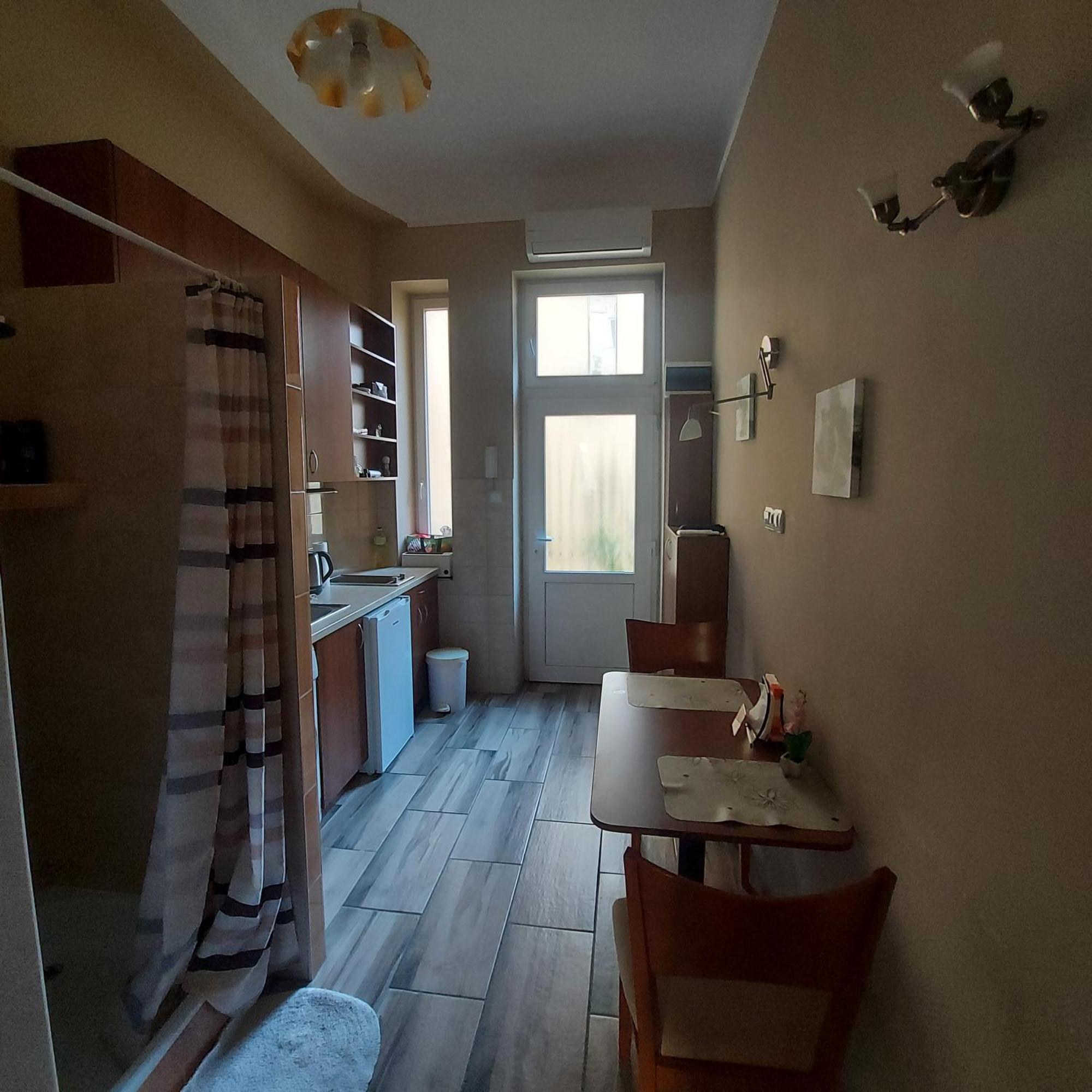 Cute Apartment Close To The Center Budapest Eksteriør billede