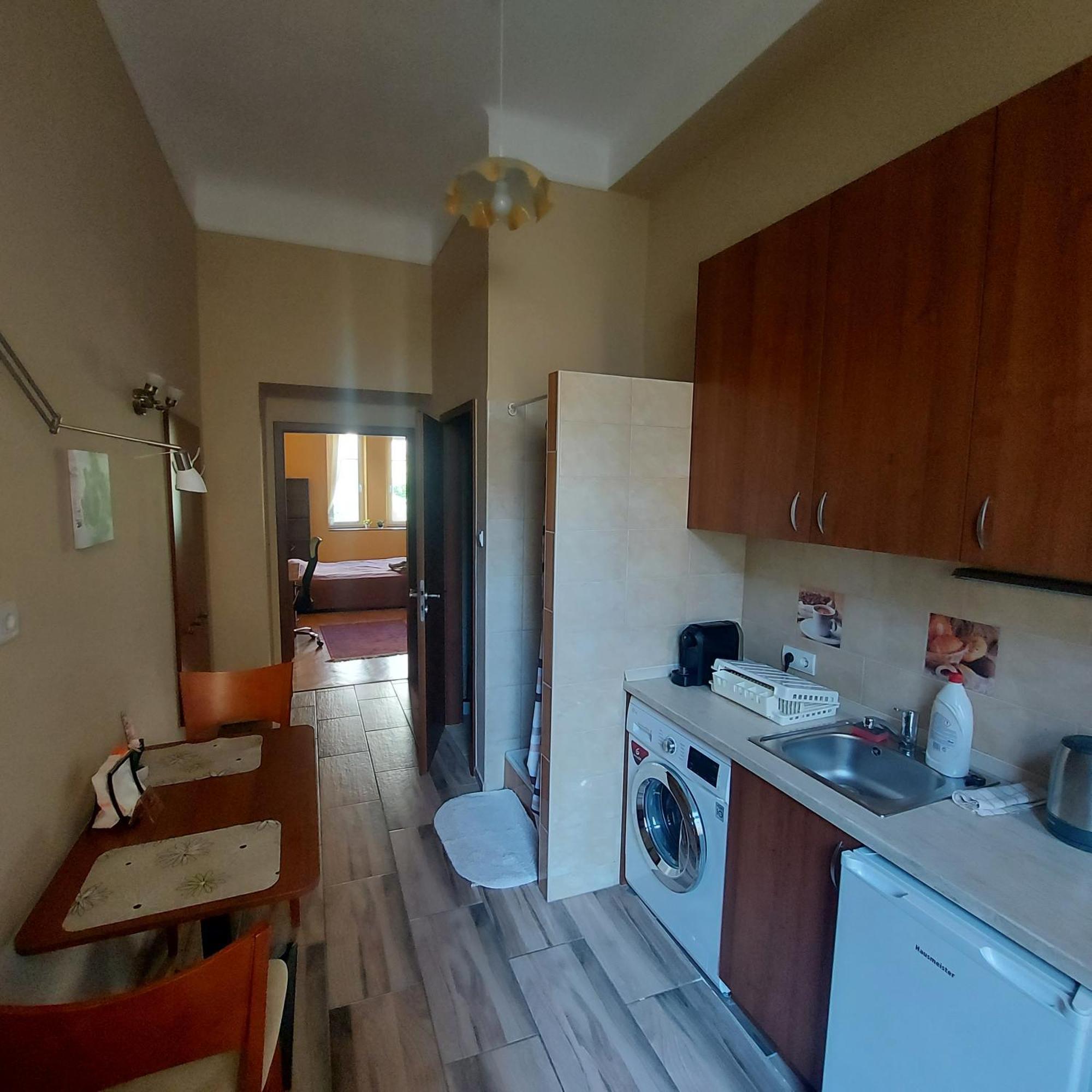 Cute Apartment Close To The Center Budapest Eksteriør billede