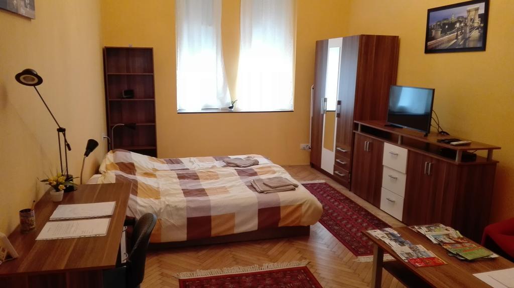Cute Apartment Close To The Center Budapest Eksteriør billede